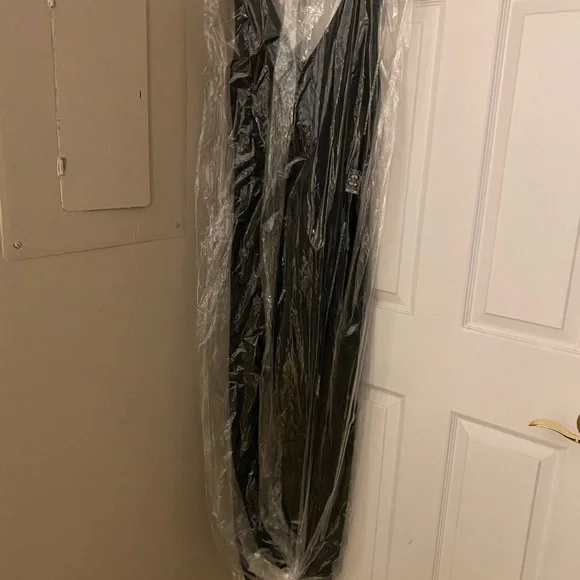 Beautiful Evenings Black Velvet Twist-Front Maxi Dress - Picture 4 of 4